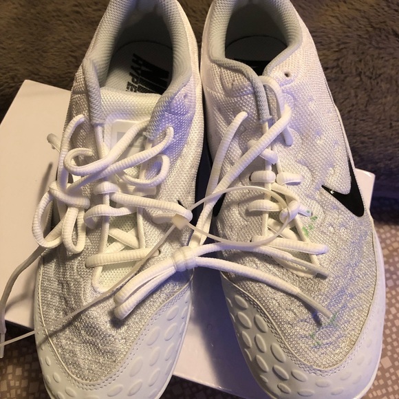 BACK TO SCHOOL SALE on CLEATS -  White & grey NIKE HYPERDIAMOND Cleats - Picture 3 of 5